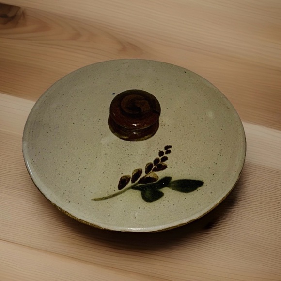 Signed Studio Art Pottery Lidded Caserole Dish Vessel - Picture 5 of 6